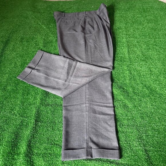 Stafford Pleated Classic Fit Comfort Waist Cuffed Hem Gray Dress Pants Size 40 - Picture 1 of 12